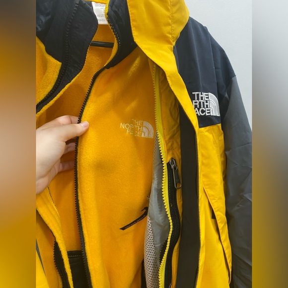 Northface Men’s Coat with matching fleece - Picture 2 of 8